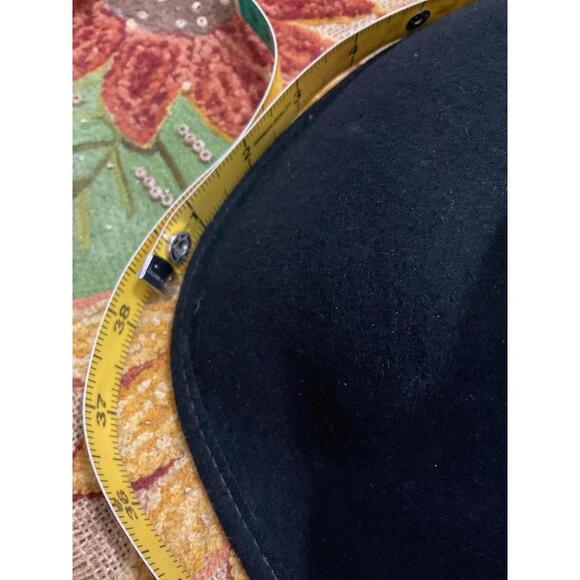 Vintage Lord & Taylor/ Italy Wool  Cloche Hat /Ribbon  Band main image 5